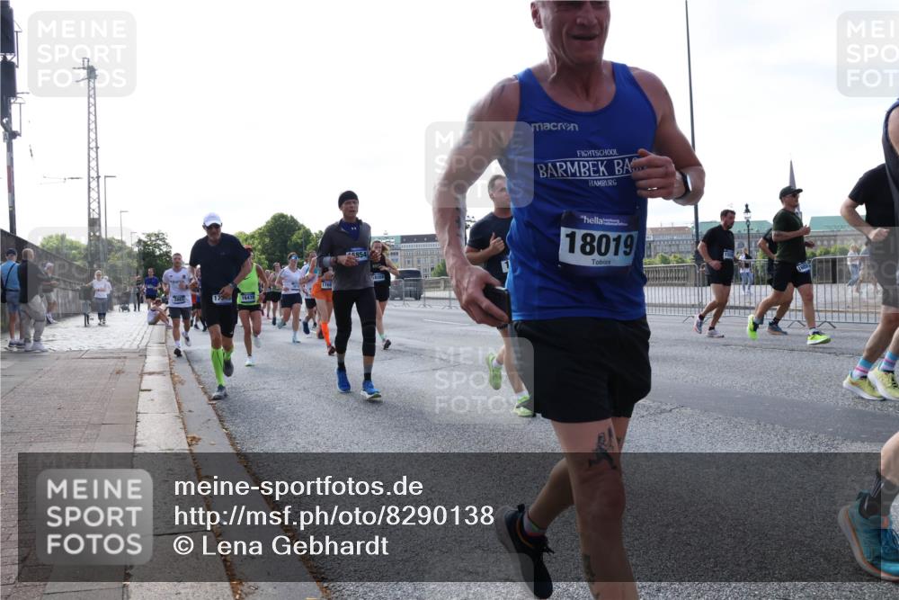 29.06.2025 - hella hamburg halbmarathon Lena Gebhardt http://msf.ph/oto/8290138 29.06.2025 09:58:43 Lombardsbrücke 2883, 16470, 5854, 1769, 8268, 18019, 1190, 1285, 1410, 1485, 1715, 1719, 1727, 1815, 1946, 1951, 2029, 2034, 2518, 2656, 2840, 2883, 2907, 3037, 3041, 3097, 3334, 3819, 3859, 3952, 4120, 4152, 4167, 4903, 5077, 5084, 5093, 5259, 5378, 5721, 5894, 6272, 6294, 6433, 6592, 6629, 6657, 6759, 6877, 6897, 7082, 7369, 7716, 7732, 7856, 7896, 8068, 8154, 8311, 8322, 8393, 8590, 8639, 8721, 8798, 8825, 9012, 9057, 9562, 9655, 9656, 9727, 9770, 10084, 10488 meine-sportfotos.de