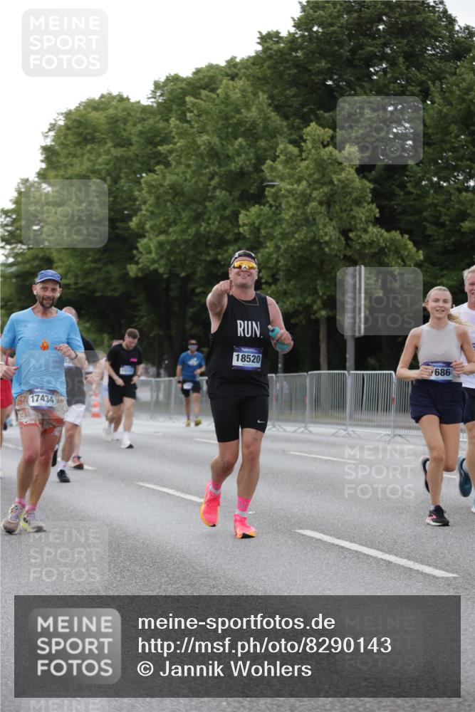 29.06.2025 - hella hamburg halbmarathon Jannik Wohlers http://msf.ph/oto/8290143 29.06.2025 10:04:12 Lombardsbrücke 1213, 1316, 1347, 1377, 1674, 2011, 2463, 2852, 3994, 4146, 4293, 5869, 6311, 9489, 10100, 10213, 10709, 10834, 10962, 12924, 13533, 13625, 15532, 16128, 16145, 16753, 16989, 16995, 17113, 17434, 17540, 17569, 17685, 17686, 17763, 18098, 18520, 18525 meine-sportfotos.de