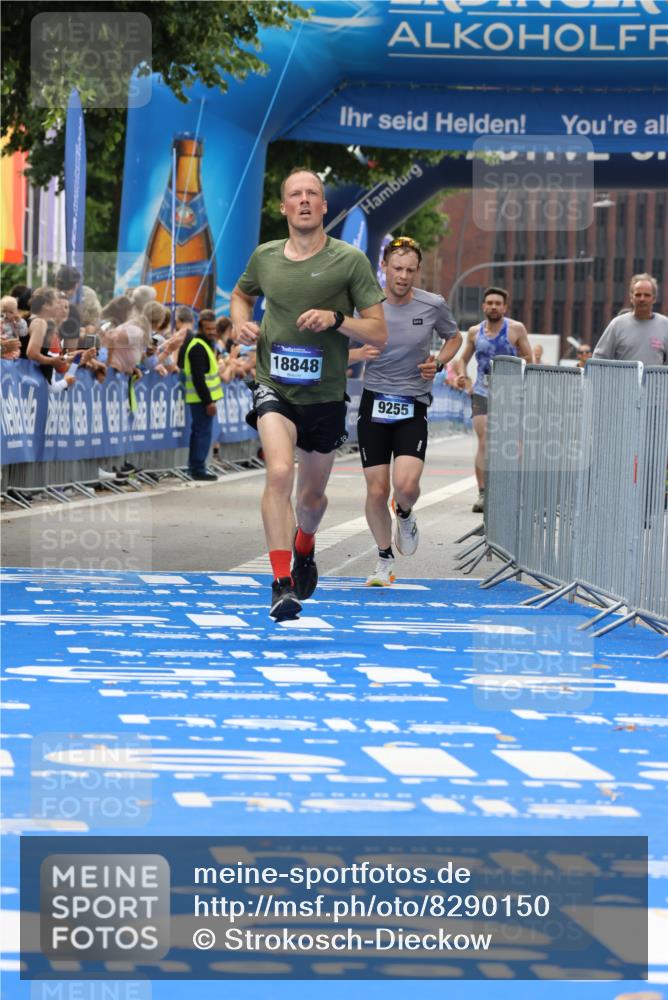 29.06.2025 - hella hamburg halbmarathon Strokosch-Dieckow http://msf.ph/oto/8290150 29.06.2025 10:19:57 Ziel 9255, 11829, 14188, 18848 meine-sportfotos.de