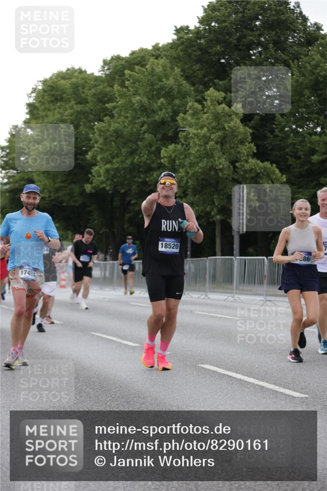 29.06.2025 - hella hamburg halbmarathon Jannik Wohlers http://msf.ph/oto/8290161 29.06.2025 10:04:12 Lombardsbrücke 1213, 1316, 1347, 1377, 1674, 2011, 2463, 2852, 3994, 4146, 4293, 5869, 6311, 9489, 10100, 10213, 10709, 10834, 10962, 12924, 13533, 13625, 15532, 16128, 16145, 16753, 16989, 16995, 17113, 17434, 17540, 17569, 17685, 17686, 17763, 18098, 18520, 18525 meine-sportfotos.de