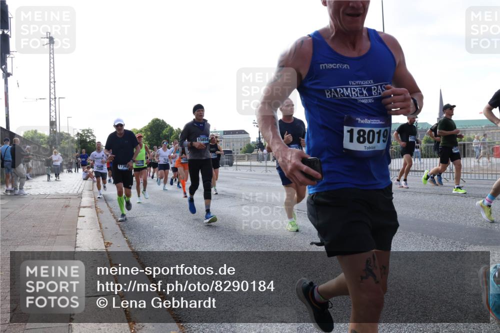29.06.2025 - hella hamburg halbmarathon Lena Gebhardt http://msf.ph/oto/8290184 29.06.2025 09:58:43 Lombardsbrücke 16470, 17698, 17343, 15854, 18019, 1190, 1285, 1410, 1485, 1715, 1719, 1727, 1815, 1946, 1951, 2029, 2034, 2518, 2656, 2840, 2883, 2907, 3037, 3041, 3097, 3334, 3819, 3859, 3952, 4120, 4152, 4167, 4903, 5077, 5084, 5093, 5259, 5378, 5721, 5894, 6272, 6294, 6433, 6592, 6629, 6657, 6759, 6877, 6897, 7082, 7369, 7716, 7732, 7856, 7896, 8068, 8154, 8311, 8322, 8393, 8590, 8639, 8721, 8798, 8825, 9012, 9057, 9562, 9655, 9656, 9727, 9770, 10084, 10488 meine-sportfotos.de