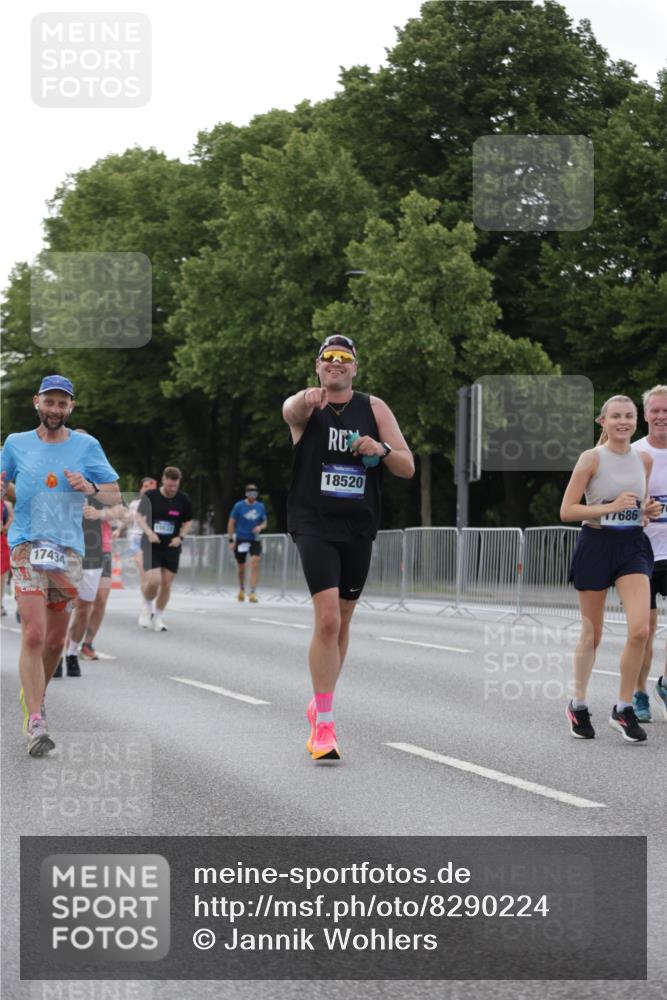 29.06.2025 - hella hamburg halbmarathon Jannik Wohlers http://msf.ph/oto/8290224 29.06.2025 10:04:12 Lombardsbrücke 1213, 1316, 1347, 1377, 1674, 2011, 2463, 2852, 3994, 4146, 4293, 5869, 6311, 9489, 10100, 10213, 10709, 10834, 10962, 12924, 13533, 13625, 15532, 16128, 16145, 16753, 16989, 16995, 17113, 17434, 17540, 17569, 17685, 17686, 17763, 18098, 18520, 18525 meine-sportfotos.de