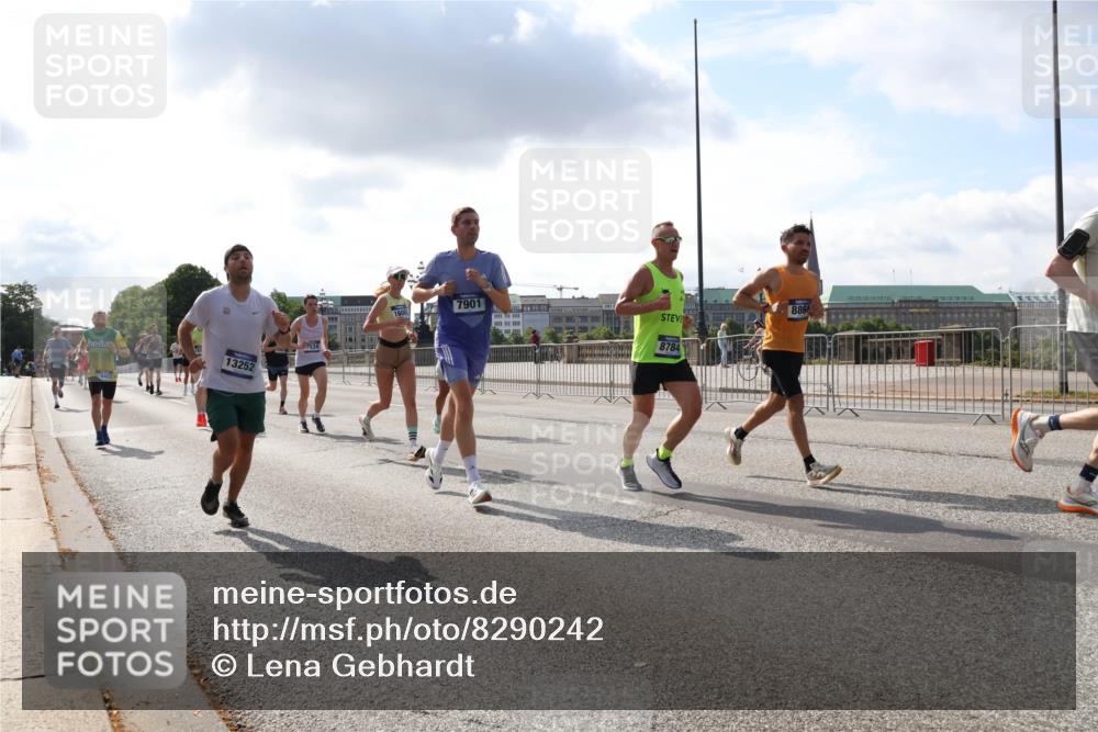 29.06.2025 - hella hamburg halbmarathon Lena Gebhardt http://msf.ph/oto/8290242 29.06.2025 09:46:19 Lombardsbrücke 13252, 7534, 7901, 1606, 886, 8784, 1080, 1344, 1889, 1894, 2460, 2525, 3809, 3843, 3955, 4463, 4477, 4812, 5042, 6169, 6495, 6878, 7055, 7186, 7534, 7845, 7880, 7901, 8062, 8784, 8864, 8956, 9345, 10270, 10298, 10453, 10484, 10865, 10929, 11199, 11230, 11282, 11304, 11661, 11833, 12189, 12681, 12987, 13167, 13252, 13617, 13686, 13754, 13961, 14167, 14276, 14293, 15115, 15391, 15689, 15902, 16065, 16140, 16243, 16507, 16580, 16811, 16931, 17213, 17768 meine-sportfotos.de