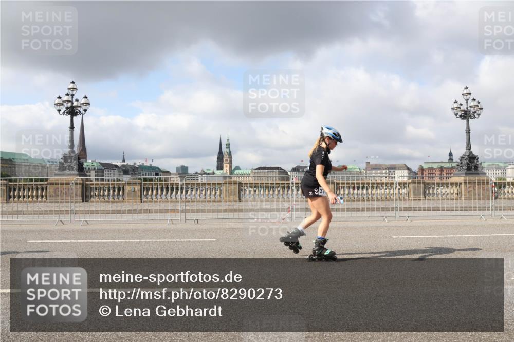 29.06.2025 - hella hamburg halbmarathon Lena Gebhardt http://msf.ph/oto/8290273 29.06.2025 09:05:48 Lombardsbrücke  meine-sportfotos.de