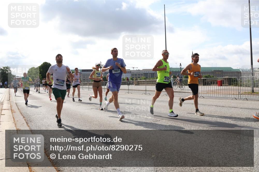 29.06.2025 - hella hamburg halbmarathon Lena Gebhardt http://msf.ph/oto/8290275 29.06.2025 09:46:19 Lombardsbrücke 13252, 16065, 7901, 8864, 8784, 1080, 1344, 1889, 1894, 2460, 2525, 3809, 3843, 3955, 4463, 4477, 4812, 5042, 6169, 6495, 6878, 7055, 7186, 7534, 7845, 7880, 7901, 8062, 8784, 8864, 8956, 9345, 10270, 10298, 10453, 10484, 10865, 10929, 11199, 11230, 11282, 11304, 11661, 11833, 12189, 12681, 12987, 13167, 13252, 13617, 13686, 13754, 13961, 14167, 14276, 14293, 15115, 15391, 15689, 15902, 16065, 16140, 16243, 16507, 16580, 16811, 16931, 17213, 17768 meine-sportfotos.de