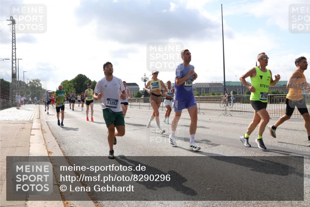 29.06.2025 - hella hamburg halbmarathon Lena Gebhardt http://msf.ph/oto/8290296 29.06.2025 09:46:19 Lombardsbrücke 18422, 16140, 13252, 16065, 16931, 7901, 8784, 1080, 1344, 1889, 1894, 2460, 2525, 3809, 3843, 3955, 4463, 4477, 4812, 5042, 6169, 6495, 6878, 7055, 7186, 7534, 7845, 7880, 7901, 8062, 8784, 8864, 8956, 9345, 10270, 10298, 10453, 10484, 10865, 10929, 11199, 11230, 11282, 11304, 11661, 11833, 12189, 12681, 12987, 13167, 13252, 13617, 13686, 13754, 13961, 14167, 14276, 14293, 15115, 15391, 15689, 15902, 16065, 16140, 16243, 16507, 16580, 16811, 16931, 17213, 17768 meine-sportfotos.de
