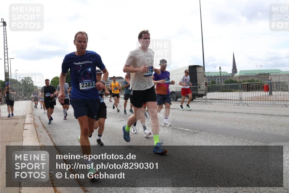 29.06.2025 - hella hamburg halbmarathon Lena Gebhardt http://msf.ph/oto/8290301 29.06.2025 10:21:12 Lombardsbrücke 17035, 2383, 5736, 5767, 1028, 1266, 1401, 1658, 2271, 2383, 2635, 2815, 2923, 2945, 2956, 2986, 3122, 3161, 3247, 3453, 3813, 3817, 4082, 4350, 4786, 5041, 5061, 5373, 5395, 5493, 5767, 6103, 6275, 6308, 6608, 6844, 7228, 7375, 7522, 7553, 7608, 7781, 8095, 8113, 8724, 8726, 8844, 8940, 9005, 9011, 9100, 9108, 9236, 9501, 9624, 9981, 10050, 10350, 10374, 10585, 10602, 11145, 11698, 12175, 12694, 12844, 13057, 13508 meine-sportfotos.de