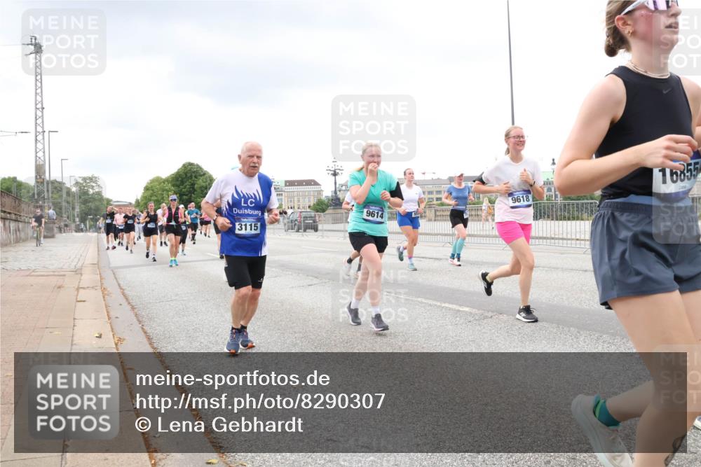 29.06.2025 - hella hamburg halbmarathon Lena Gebhardt http://msf.ph/oto/8290307 29.06.2025 10:55:44 Lombardsbrücke 16855, 9618, 9614, 3115, 1616, 1873, 1917, 2793, 3101, 3115, 3157, 3244, 3268, 3577, 4265, 4470, 4473, 4628, 4896, 5040, 5220, 5222, 5306, 5483, 5487, 5575, 5994, 6055, 6056, 6113, 6257, 6594, 7516, 7548, 7680, 7969, 8110, 8527, 8532, 8533, 8626, 8648, 9548, 9614, 9618, 9857, 9858, 9861, 9865, 9956, 10094, 10436, 10438, 10449, 10559, 10593, 10640, 10885, 11109, 11903, 11962, 11963, 12695, 12902, 13230, 14727, 15152, 16385 meine-sportfotos.de