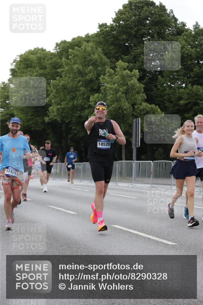 29.06.2025 - hella hamburg halbmarathon Jannik Wohlers http://msf.ph/oto/8290328 29.06.2025 10:04:12 Lombardsbrücke 1213, 1316, 1347, 1377, 1674, 2011, 2463, 2852, 3994, 4146, 4293, 5869, 6311, 9489, 10100, 10213, 10709, 10834, 10962, 12924, 13533, 13625, 15532, 16128, 16145, 16753, 16989, 16995, 17113, 17434, 17540, 17569, 17685, 17686, 17763, 18098, 18520, 18525 meine-sportfotos.de