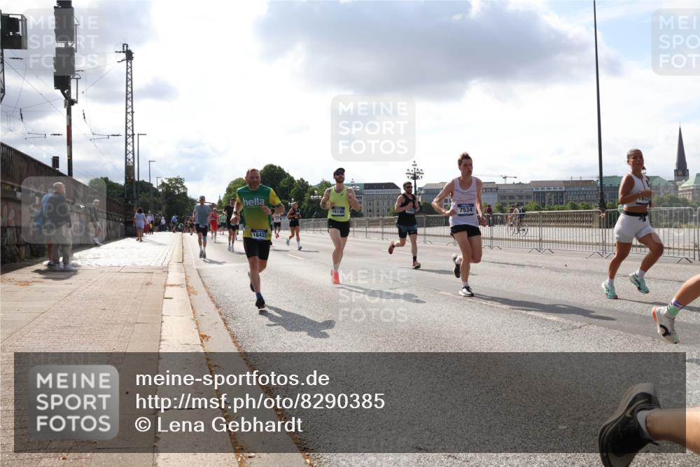 29.06.2025 - hella hamburg halbmarathon Lena Gebhardt http://msf.ph/oto/8290385 29.06.2025 09:46:20 Lombardsbrücke 16140, 18422, 7534, 1080, 1344, 1889, 1894, 2460, 2525, 3809, 3843, 3955, 4463, 4477, 4812, 5042, 6169, 6495, 7055, 7186, 7534, 7845, 7880, 7901, 8062, 8784, 8864, 8956, 9345, 10298, 10453, 10865, 10929, 11199, 11230, 11282, 11304, 11661, 11833, 12189, 12681, 12987, 13167, 13252, 13617, 13754, 13961, 14167, 14276, 14293, 15115, 15391, 15689, 15902, 16065, 16140, 16243, 16507, 16580, 16811, 16931, 16957, 17213, 17768 meine-sportfotos.de