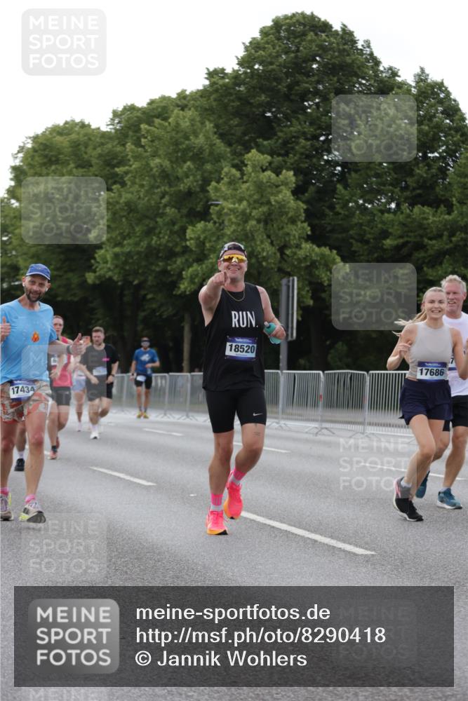 29.06.2025 - hella hamburg halbmarathon Jannik Wohlers http://msf.ph/oto/8290418 29.06.2025 10:04:13 Lombardsbrücke 1213, 1316, 1347, 1377, 1674, 2011, 2463, 2698, 2852, 3994, 4146, 4293, 5869, 6311, 9489, 10100, 10213, 10709, 10834, 10962, 12125, 12924, 13533, 13625, 15532, 16128, 16145, 16753, 16989, 16995, 17113, 17434, 17540, 17569, 17685, 17686, 17763, 18098, 18520, 18525 meine-sportfotos.de