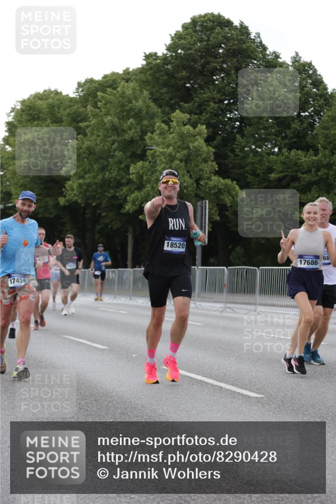 29.06.2025 - hella hamburg halbmarathon Jannik Wohlers http://msf.ph/oto/8290428 29.06.2025 10:04:13 Lombardsbrücke 1213, 1316, 1347, 1377, 1674, 2011, 2463, 2698, 2852, 3994, 4146, 4293, 5869, 6311, 9489, 10100, 10213, 10709, 10834, 10962, 12125, 12924, 13533, 13625, 15532, 16128, 16145, 16753, 16989, 16995, 17113, 17434, 17540, 17569, 17685, 17686, 17763, 18098, 18520, 18525 meine-sportfotos.de