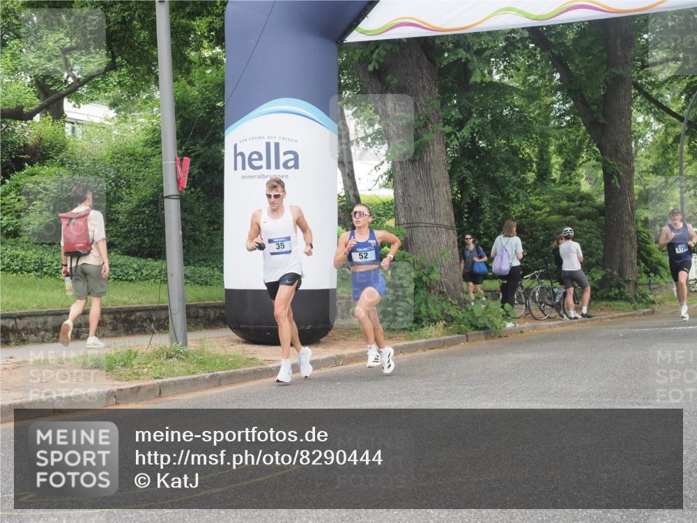 29.06.2025 - hella hamburg halbmarathon KatJ http://msf.ph/oto/8290444 29.06.2025 10:12:39 Zwischen KM18-KM19 52 meine-sportfotos.de