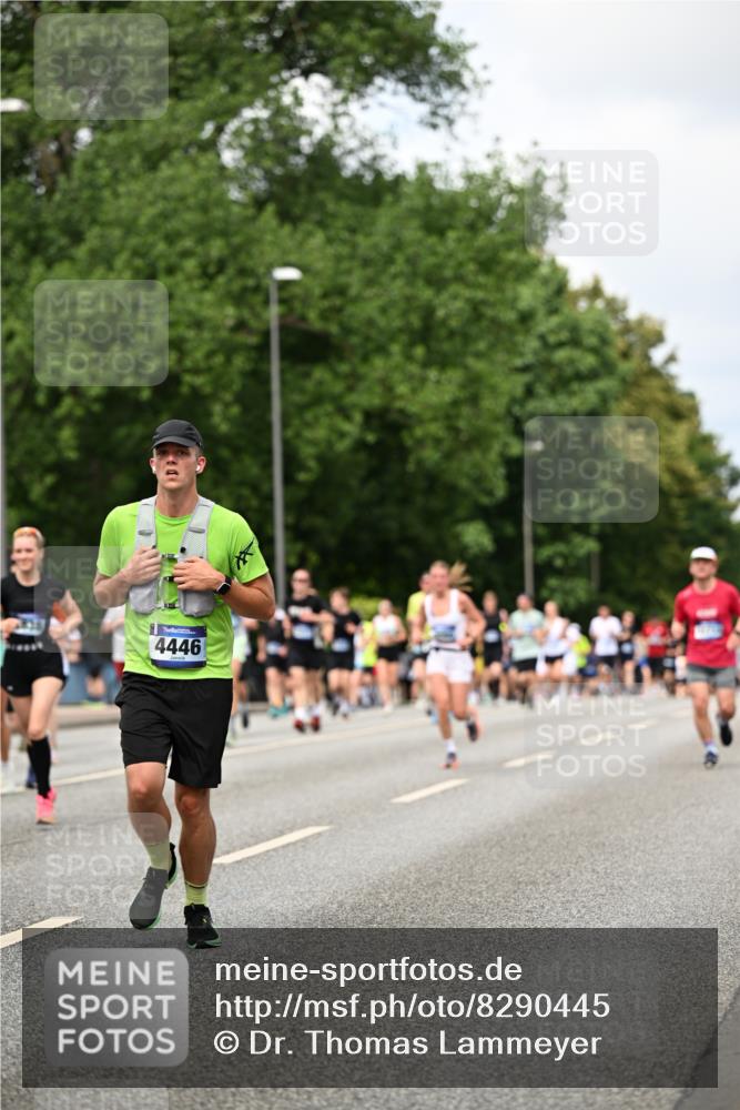 29.06.2025 - hella hamburg halbmarathon Dr. Thomas Lammeyer http://msf.ph/oto/8290445 29.06.2025 10:37:20 Kennedybrücke 1078, 1199, 1324, 1373, 1732, 1879, 1995, 2059, 2085, 2384, 2838, 3221, 3341, 3422, 3560, 3653, 3871, 4030, 4096, 4164, 4446, 4555, 5156, 5180, 5581, 5917, 6773, 6861, 7705, 8175, 8595, 8839, 8993, 9289, 9471, 9750, 9768, 9780, 10770 meine-sportfotos.de