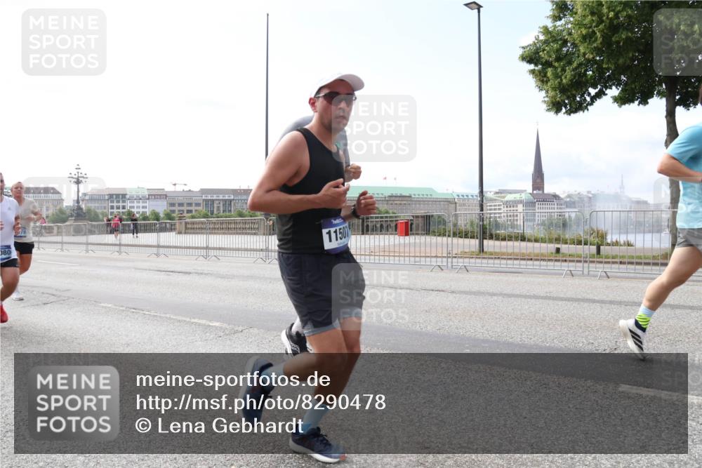 29.06.2025 - hella hamburg halbmarathon Lena Gebhardt http://msf.ph/oto/8290478 29.06.2025 10:11:51 Lombardsbrücke 1328, 1531, 1790, 1866, 1992, 3363, 4227, 5379, 5605, 7571, 8115, 8807, 8810, 9191, 9428, 10042, 10372, 10409, 10428, 11321, 11507, 11525, 11537, 11581, 11755, 11917, 12473, 13171, 13177, 13203, 13542, 13939, 13958, 14008, 14196, 14384, 15137, 15797, 15945, 16976, 17080, 17638, 17774, 17866, 18261, 18278, 18382, 18395, 18655 meine-sportfotos.de