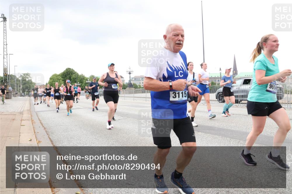 29.06.2025 - hella hamburg halbmarathon Lena Gebhardt http://msf.ph/oto/8290494 29.06.2025 10:55:45 Lombardsbrücke 1873, 3115, 081, 9614, 1616, 1873, 1917, 2793, 3101, 3115, 3157, 3244, 3268, 3577, 4265, 4470, 4473, 4628, 4896, 5040, 5220, 5222, 5306, 5483, 5487, 5575, 5994, 6055, 6056, 6113, 6257, 6494, 6594, 7516, 7548, 7616, 7680, 7969, 8110, 8527, 8532, 8533, 8626, 8648, 9548, 9614, 9618, 9838, 9857, 9858, 9861, 9865, 9956, 10094, 10436, 10438, 10449, 10559, 10593, 10640, 10885, 11109, 11903, 11962, 11963, 12695, 12902, 13230, 14727, 15152, 16385 meine-sportfotos.de