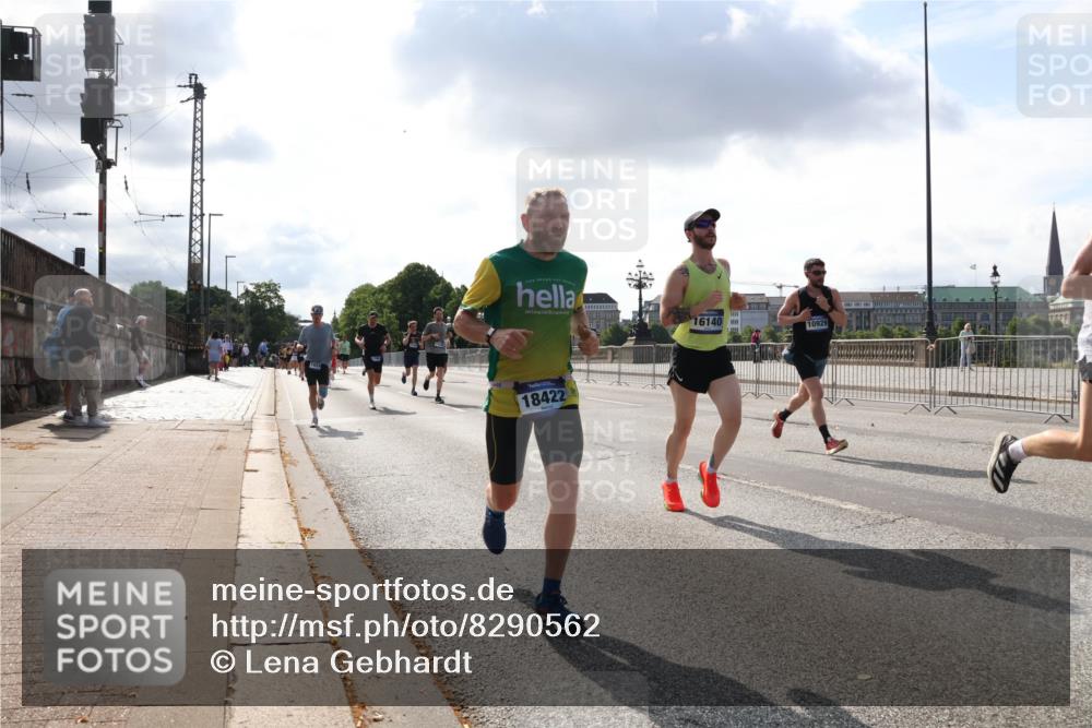 29.06.2025 - hella hamburg halbmarathon Lena Gebhardt http://msf.ph/oto/8290562 29.06.2025 09:46:21 Lombardsbrücke 18422, 16140, 10929, 1080, 1344, 1889, 1894, 2460, 2525, 3809, 3843, 3955, 4463, 4477, 4812, 4944, 5042, 6169, 6495, 7055, 7186, 7534, 7845, 7880, 7901, 8062, 8784, 8864, 8956, 9345, 10298, 10453, 10865, 10929, 11199, 11230, 11282, 11304, 11661, 11833, 12189, 12681, 12987, 13167, 13252, 13617, 13754, 13961, 14167, 14276, 14293, 15115, 15391, 15689, 15902, 16065, 16140, 16243, 16507, 16580, 16811, 16931, 16957, 17213, 17768 meine-sportfotos.de