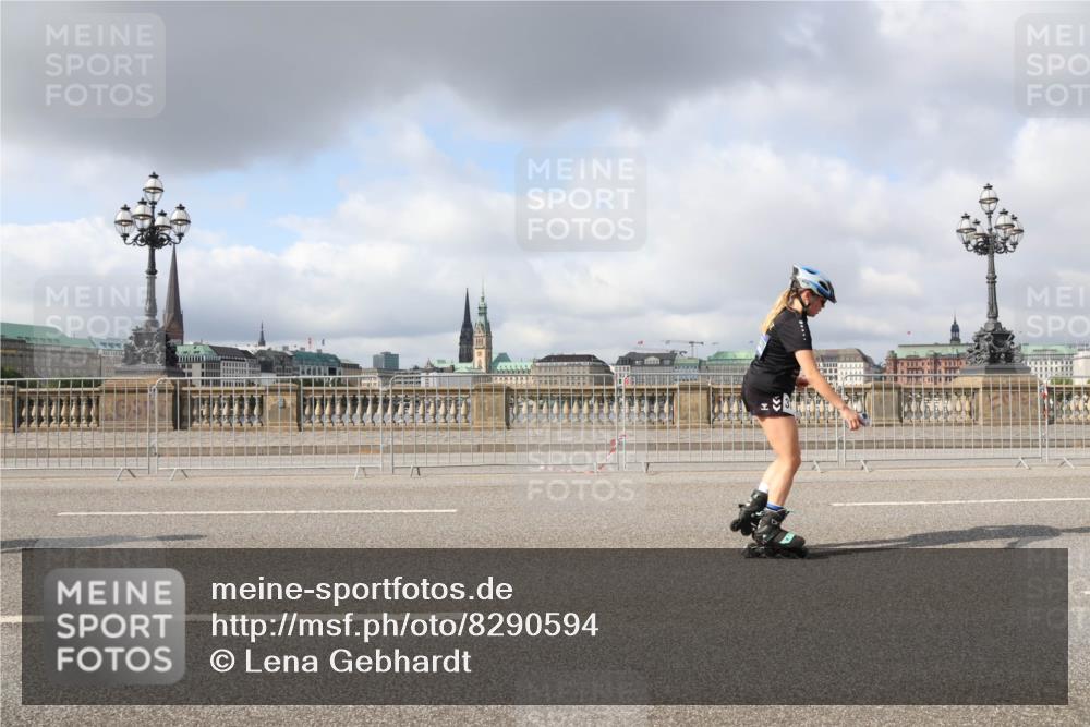 29.06.2025 - hella hamburg halbmarathon Lena Gebhardt http://msf.ph/oto/8290594 29.06.2025 09:05:48 Lombardsbrücke  meine-sportfotos.de