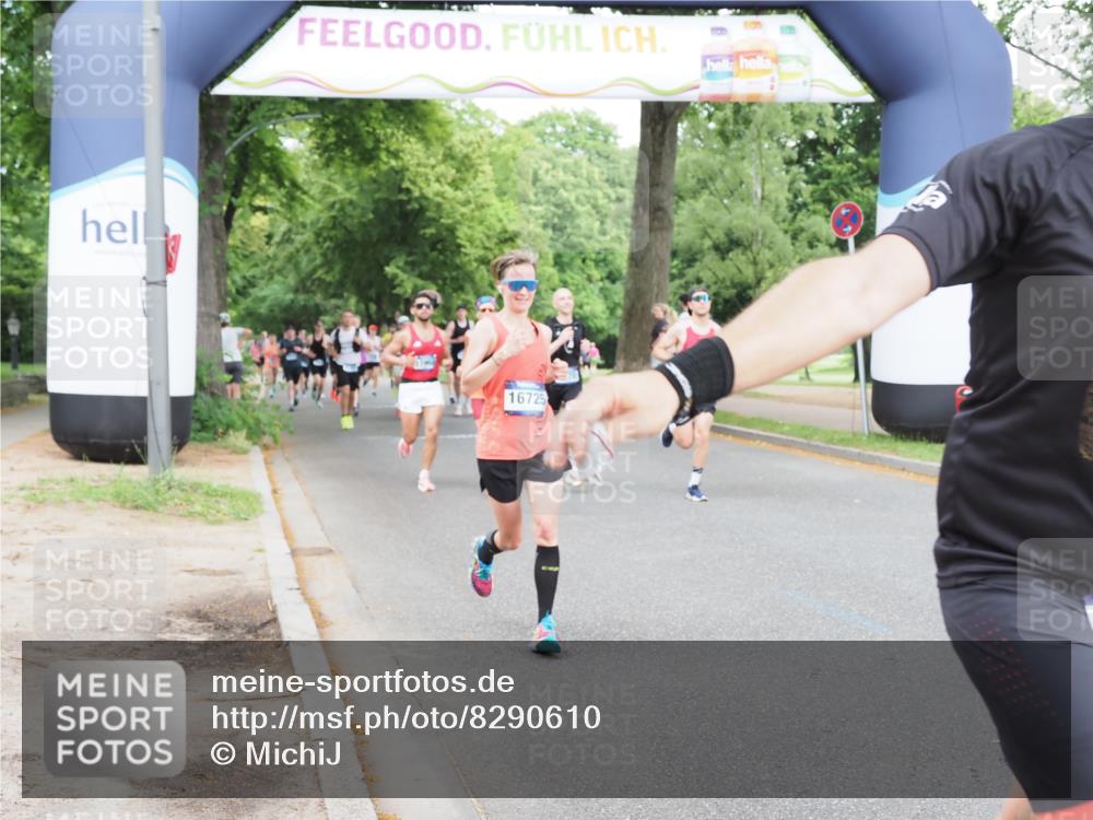 29.06.2025 - hella hamburg halbmarathon MichiJ http://msf.ph/oto/8290610 29.06.2025 10:33:30 Zwischen KM18-KM19 1424, 1569, 2188, 2470, 3785, 4270, 4997, 7709, 9585, 11291, 11688, 15651, 16725, 18810, 18862 meine-sportfotos.de