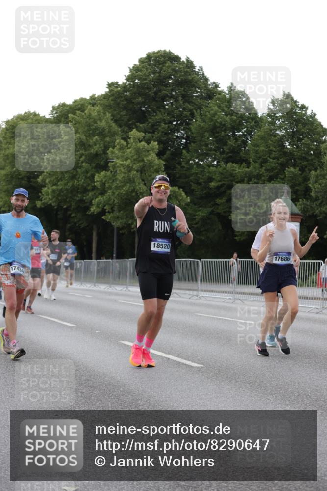 29.06.2025 - hella hamburg halbmarathon Jannik Wohlers http://msf.ph/oto/8290647 29.06.2025 10:04:13 Lombardsbrücke 1213, 1316, 1347, 1377, 1674, 2011, 2463, 2698, 2852, 3994, 4146, 4293, 5869, 6311, 9489, 10100, 10213, 10709, 10834, 10962, 12125, 12924, 13533, 13625, 15532, 16128, 16145, 16753, 16989, 16995, 17113, 17434, 17540, 17569, 17685, 17686, 17763, 18098, 18520, 18525 meine-sportfotos.de