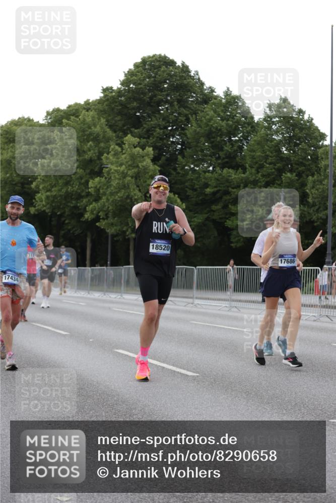 29.06.2025 - hella hamburg halbmarathon Jannik Wohlers http://msf.ph/oto/8290658 29.06.2025 10:04:13 Lombardsbrücke 1213, 1316, 1347, 1377, 1674, 2011, 2463, 2698, 2852, 3994, 4146, 4293, 5869, 6311, 9489, 10100, 10213, 10709, 10834, 10962, 12125, 12924, 13533, 13625, 15532, 16128, 16145, 16753, 16989, 16995, 17113, 17434, 17540, 17569, 17685, 17686, 17763, 18098, 18520, 18525 meine-sportfotos.de