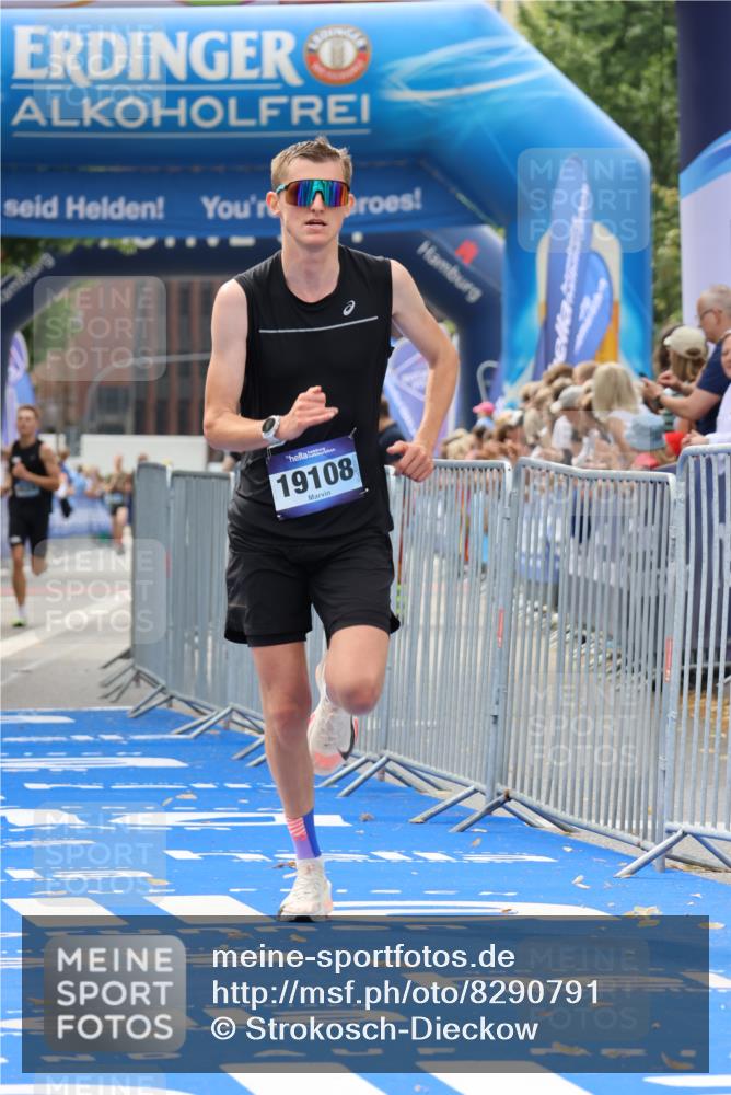 29.06.2025 - hella hamburg halbmarathon Strokosch-Dieckow http://msf.ph/oto/8290791 29.06.2025 10:19:36 Ziel 19108 meine-sportfotos.de