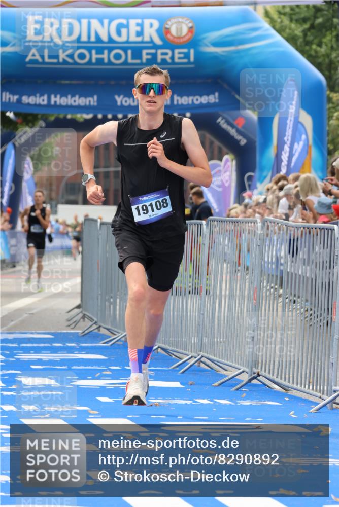 29.06.2025 - hella hamburg halbmarathon Strokosch-Dieckow http://msf.ph/oto/8290892 29.06.2025 10:19:36 Ziel 19108 meine-sportfotos.de