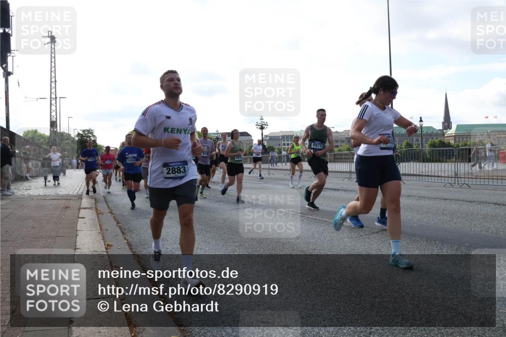 29.06.2025 - hella hamburg halbmarathon Lena Gebhardt http://msf.ph/oto/8290919 29.06.2025 09:58:46 Lombardsbrücke 7732, 4120, 14368, 2883, 9770, 138, 10724, 5077, 1285, 1410, 1485, 1715, 1719, 1727, 1815, 1946, 1951, 1972, 2029, 2034, 2518, 2656, 2840, 2883, 2907, 3037, 3041, 3097, 3334, 3819, 3859, 3952, 4120, 4152, 4167, 5077, 5084, 5259, 5378, 5721, 5894, 6272, 6294, 6433, 6592, 6629, 6657, 6759, 6877, 6897, 7082, 7232, 7369, 7716, 7732, 7856, 8068, 8154, 8311, 8322, 8393, 8590, 8639, 8721, 8798, 8825, 9012, 9057, 9562, 9655, 9656, 9727, 9770, 10084, 10488 meine-sportfotos.de