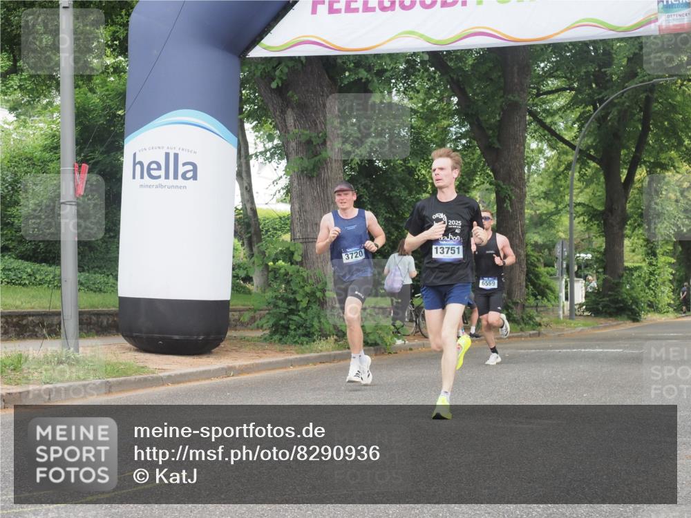 29.06.2025 - hella hamburg halbmarathon KatJ http://msf.ph/oto/8290936 29.06.2025 10:12:41 Zwischen KM18-KM19 35, 52 meine-sportfotos.de
