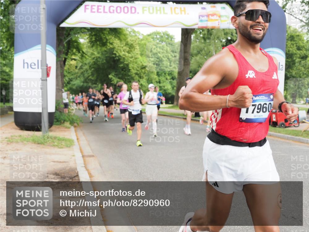 29.06.2025 - hella hamburg halbmarathon MichiJ http://msf.ph/oto/8290960 29.06.2025 10:33:33 Zwischen KM18-KM19 2188, 2470, 3785, 6819, 9105, 11291, 11688, 12161, 16725, 16803, 17960, 18810, 18862 meine-sportfotos.de