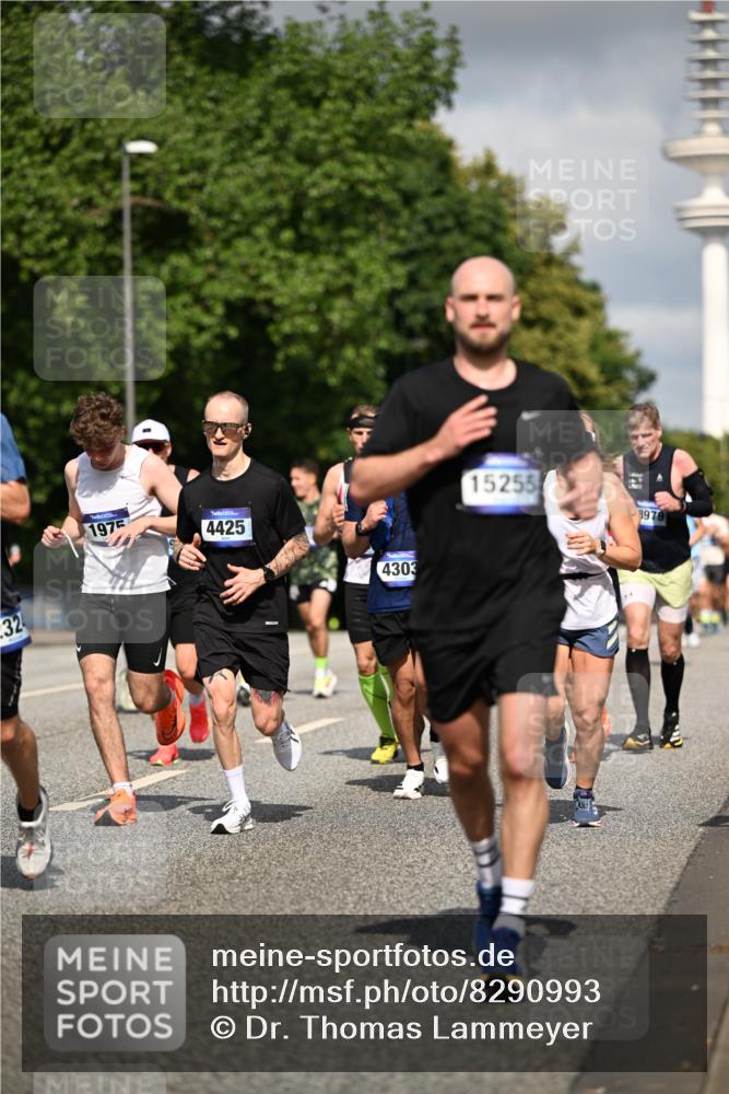 29.06.2025 - hella hamburg halbmarathon Dr. Thomas Lammeyer http://msf.ph/oto/8290993 29.06.2025 09:53:26 Kennedybrücke 1343, 1445, 1615, 1800, 1803, 1975, 2324, 2573, 2949, 3282, 3431, 3530, 4303, 4425, 4528, 5248, 5889, 6123, 6682, 7495, 7796, 8370, 8629, 8925, 9264, 9265, 9294, 9296, 9979, 10894, 10930 meine-sportfotos.de