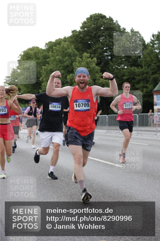 29.06.2025 - hella hamburg halbmarathon Jannik Wohlers http://msf.ph/oto/8290996 29.06.2025 10:04:16 Lombardsbrücke 1213, 1316, 1347, 1377, 2011, 2463, 2628, 2698, 2852, 3994, 4146, 4293, 4538, 5869, 6311, 8049, 10100, 10709, 10834, 12125, 12924, 13533, 13625, 15532, 16128, 16145, 16357, 16995, 17113, 17434, 17540, 17685, 17686, 17814, 18520 meine-sportfotos.de