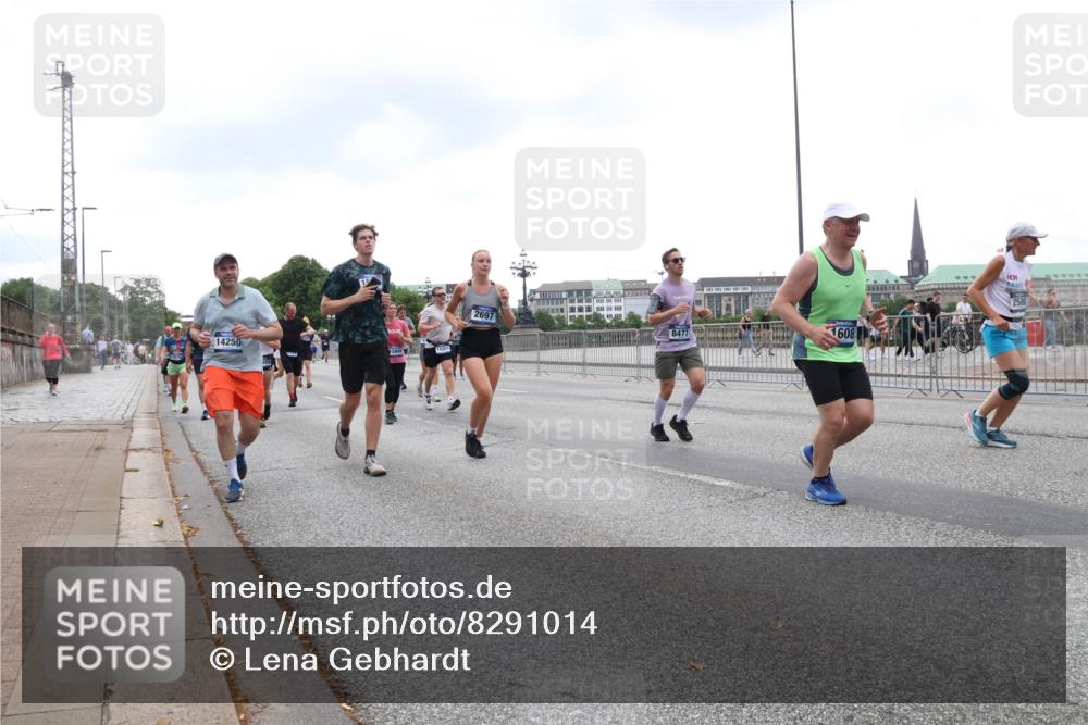 29.06.2025 - hella hamburg halbmarathon Lena Gebhardt http://msf.ph/oto/8291014 29.06.2025 10:46:41 Lombardsbrücke 1073, 1286, 1363, 1371, 1375, 1429, 1465, 1608, 1720, 1837, 1999, 2162, 2211, 2320, 2500, 2556, 2697, 2981, 3277, 3406, 3407, 3469, 3734, 3823, 4119, 4202, 4296, 4342, 4355, 4448, 4604, 5697, 5700, 5796, 5854, 5953, 6068, 6124, 6161, 6740, 7303, 7364, 7368, 7374, 7412, 7767, 7827, 7960, 7983, 8047, 8477, 8486, 8551, 8553, 8684, 8700, 9129, 9337, 9691, 10153, 10230, 11361, 12298, 12333, 12507, 12522, 13969, 14261, 15852, 16882, 16987 meine-sportfotos.de