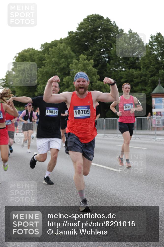 29.06.2025 - hella hamburg halbmarathon Jannik Wohlers http://msf.ph/oto/8291016 29.06.2025 10:04:16 Lombardsbrücke 1213, 1316, 1347, 1377, 2011, 2463, 2628, 2698, 2852, 3994, 4146, 4293, 4538, 5869, 6311, 8049, 10100, 10709, 10834, 12125, 12924, 13533, 13625, 15532, 16128, 16145, 16357, 16995, 17113, 17434, 17540, 17685, 17686, 17814, 18520 meine-sportfotos.de