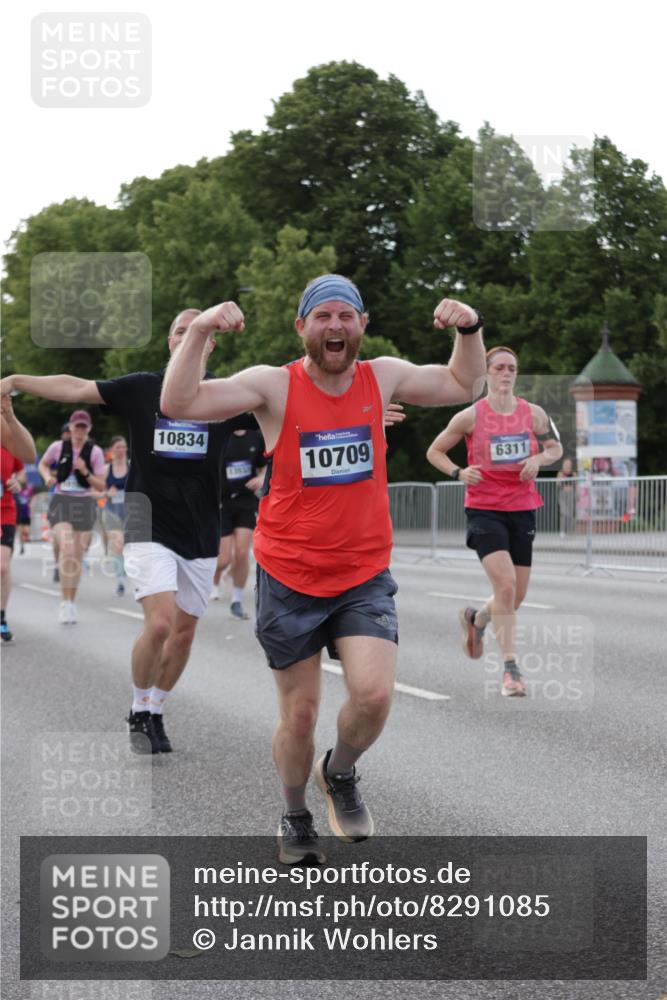 29.06.2025 - hella hamburg halbmarathon Jannik Wohlers http://msf.ph/oto/8291085 29.06.2025 10:04:16 Lombardsbrücke 1213, 1316, 1347, 1377, 2011, 2463, 2628, 2698, 2852, 3994, 4146, 4293, 4538, 5869, 6311, 8049, 10100, 10709, 10834, 12125, 12924, 13533, 13625, 15532, 16128, 16145, 16357, 16995, 17113, 17434, 17540, 17685, 17686, 17814, 18520 meine-sportfotos.de