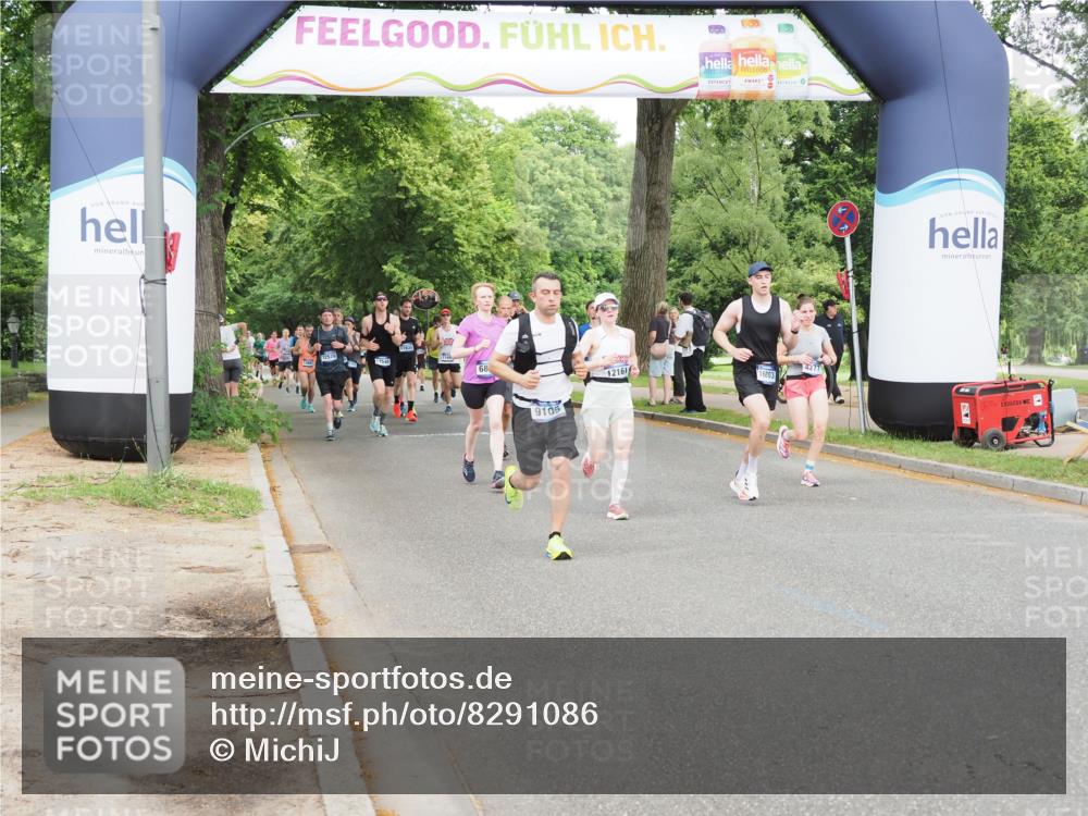 29.06.2025 - hella hamburg halbmarathon MichiJ http://msf.ph/oto/8291086 29.06.2025 10:33:34 Zwischen KM18-KM19 1920, 2188, 2470, 3785, 4277, 6819, 9105, 11291, 11688, 12161, 16725, 16803, 17960, 18810, 18862 meine-sportfotos.de