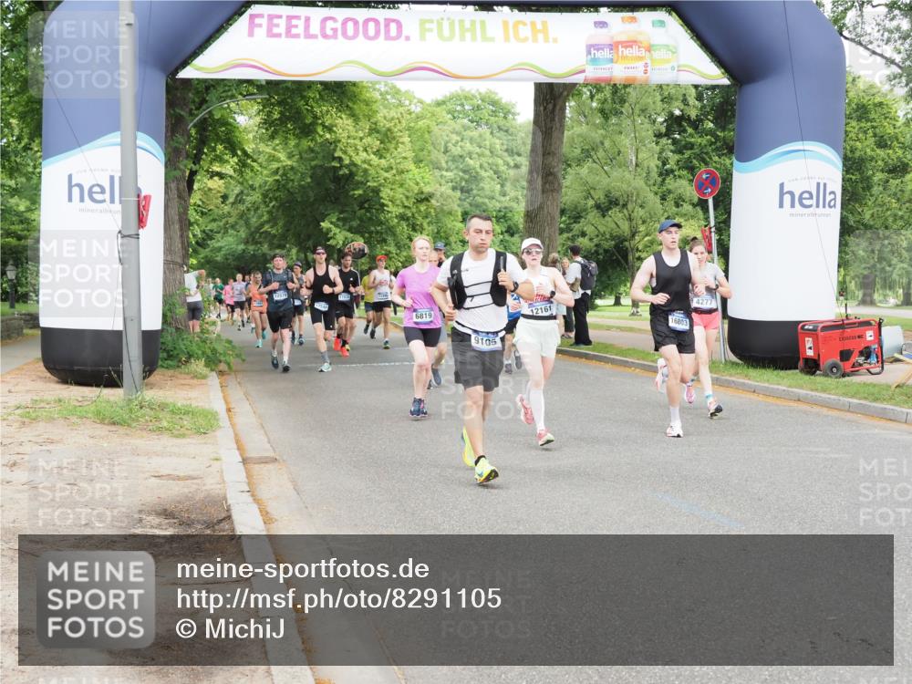 29.06.2025 - hella hamburg halbmarathon MichiJ http://msf.ph/oto/8291105 29.06.2025 10:33:34 Zwischen KM18-KM19 1920, 2188, 2470, 3785, 4277, 6819, 9105, 11291, 11688, 12161, 16725, 16803, 17960, 18810, 18862 meine-sportfotos.de