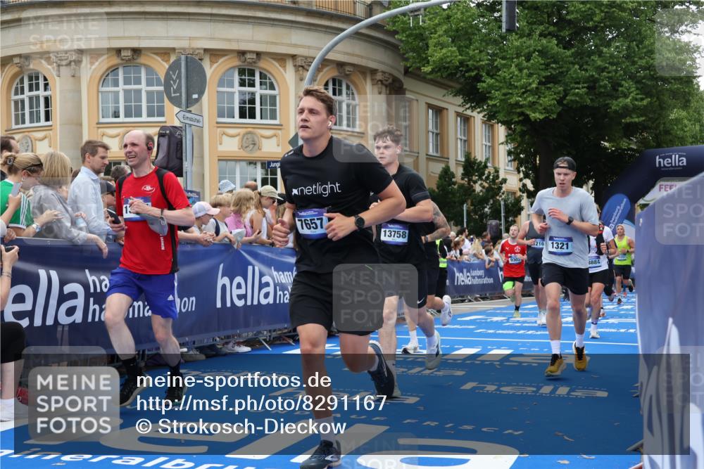 29.06.2025 - hella hamburg halbmarathon Strokosch-Dieckow http://msf.ph/oto/8291167 29.06.2025 10:50:03 Ziel 1216, 1321, 1507, 2020, 3296, 3562, 3692, 3852, 7100, 7176, 7657, 8313, 9031, 9213, 9303, 9965, 12203, 12235, 12271, 13225, 13282, 13758, 14257, 16403, 16716, 18228, 18657, 18658, 18884, 19112 meine-sportfotos.de