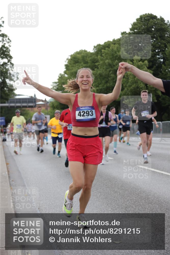 29.06.2025 - hella hamburg halbmarathon Jannik Wohlers http://msf.ph/oto/8291215 29.06.2025 10:04:17 Lombardsbrücke 1213, 1316, 1347, 1377, 2011, 2463, 2628, 2698, 2852, 3994, 4146, 4293, 4394, 4538, 5869, 6311, 8049, 10100, 10709, 10834, 11551, 12125, 12924, 13533, 13625, 15532, 16128, 16145, 16357, 16995, 17113, 17434, 17540, 17685, 17686, 17814, 18520 meine-sportfotos.de