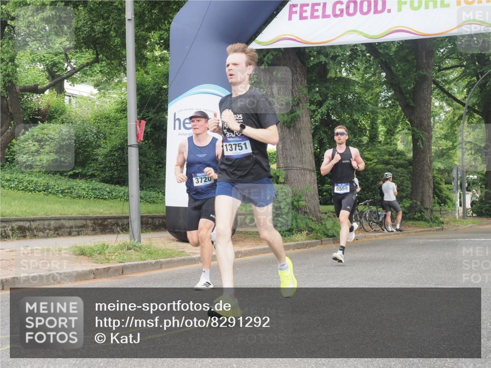 29.06.2025 - hella hamburg halbmarathon KatJ http://msf.ph/oto/8291292 29.06.2025 10:12:42 Zwischen KM18-KM19 35, 52, 6559 meine-sportfotos.de