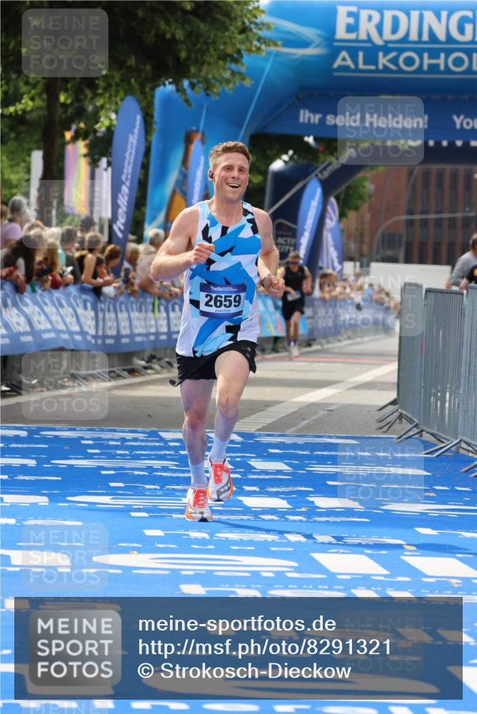 29.06.2025 - hella hamburg halbmarathon Strokosch-Dieckow http://msf.ph/oto/8291321 29.06.2025 10:19:23 Ziel 2659, 13016 meine-sportfotos.de