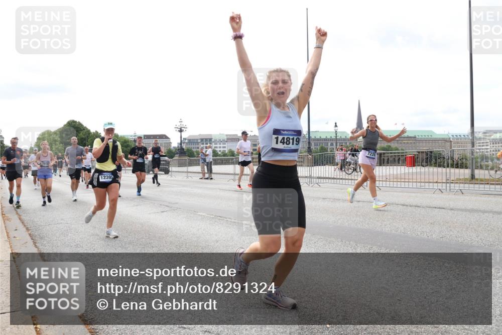 29.06.2025 - hella hamburg halbmarathon Lena Gebhardt http://msf.ph/oto/8291324 29.06.2025 10:21:16 Lombardsbrücke 17341, 12395, 11775, 14819, 7228, 1028, 1266, 1401, 1658, 2271, 2383, 2635, 2815, 2923, 2945, 2956, 2986, 3122, 3161, 3247, 3453, 3770, 3813, 3817, 3825, 3826, 4082, 4350, 4697, 4786, 5041, 5061, 5373, 5395, 5412, 5493, 5767, 6103, 6275, 6308, 6844, 7228, 7375, 7522, 7553, 7608, 7781, 8095, 8113, 8724, 8726, 8844, 9005, 9011, 9100, 9108, 9236, 9499, 9501, 9532, 9624, 9981, 10374, 10585, 10602, 10874, 11145, 11698, 12175, 12694, 12844, 13057, 13508 meine-sportfotos.de