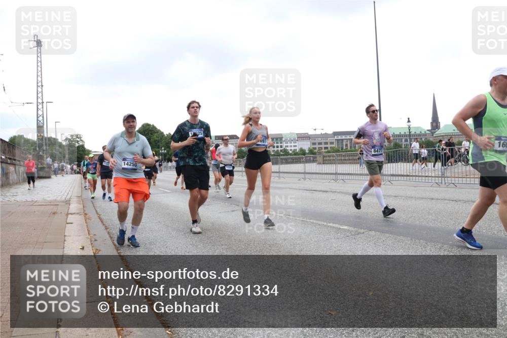 29.06.2025 - hella hamburg halbmarathon Lena Gebhardt http://msf.ph/oto/8291334 29.06.2025 10:46:42 Lombardsbrücke 1073, 1286, 1363, 1371, 1375, 1429, 1465, 1608, 1720, 1837, 1999, 2162, 2211, 2320, 2500, 2556, 2697, 2981, 3277, 3406, 3407, 3469, 3734, 3823, 4119, 4202, 4296, 4342, 4355, 4448, 4604, 5111, 5114, 5697, 5700, 5796, 5854, 5953, 6068, 6124, 6161, 6740, 7303, 7364, 7368, 7374, 7412, 7767, 7827, 7960, 8047, 8477, 8486, 8551, 8553, 8684, 8700, 9129, 9337, 9691, 10153, 10230, 11361, 12298, 12333, 12507, 12522, 13969, 14261, 15852, 16882, 16987 meine-sportfotos.de