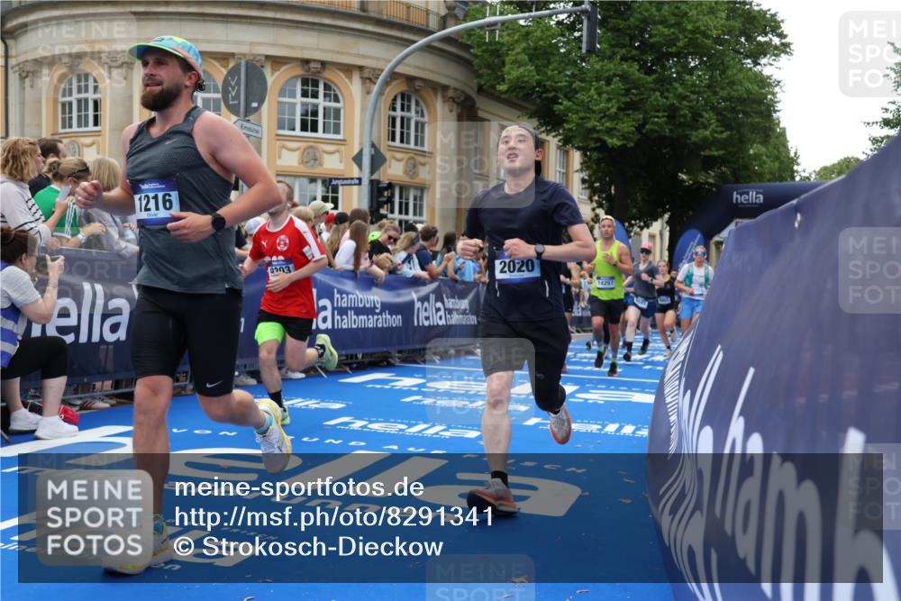 29.06.2025 - hella hamburg halbmarathon Strokosch-Dieckow http://msf.ph/oto/8291341 29.06.2025 10:50:06 Ziel 1119, 1216, 1321, 1507, 2020, 3296, 3562, 7100, 7176, 7657, 8313, 9031, 9213, 9303, 9965, 10371, 11607, 12203, 12235, 12271, 13225, 13282, 13758, 14257, 15620, 16403, 18228, 18657, 18658, 18884, 19112 meine-sportfotos.de