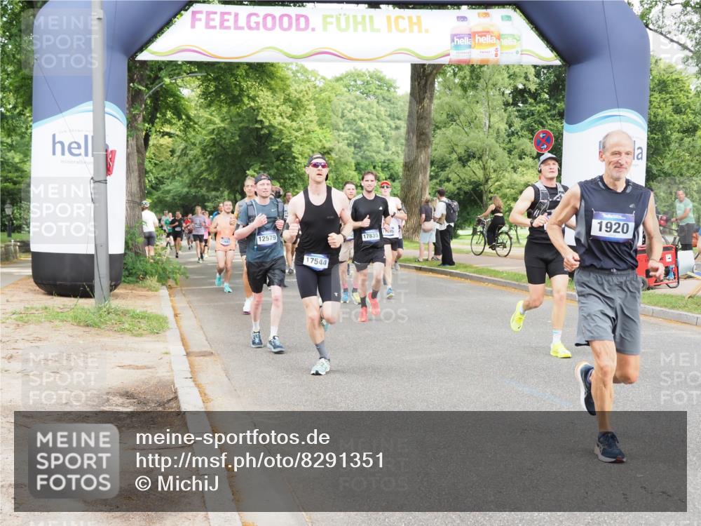 29.06.2025 - hella hamburg halbmarathon MichiJ http://msf.ph/oto/8291351 29.06.2025 10:33:37 Zwischen KM18-KM19 1920, 2188, 2470, 4277, 6819, 6831, 7087, 9105, 12161, 14462, 15365, 16725, 16803, 17544, 17835, 17960, 18810 meine-sportfotos.de