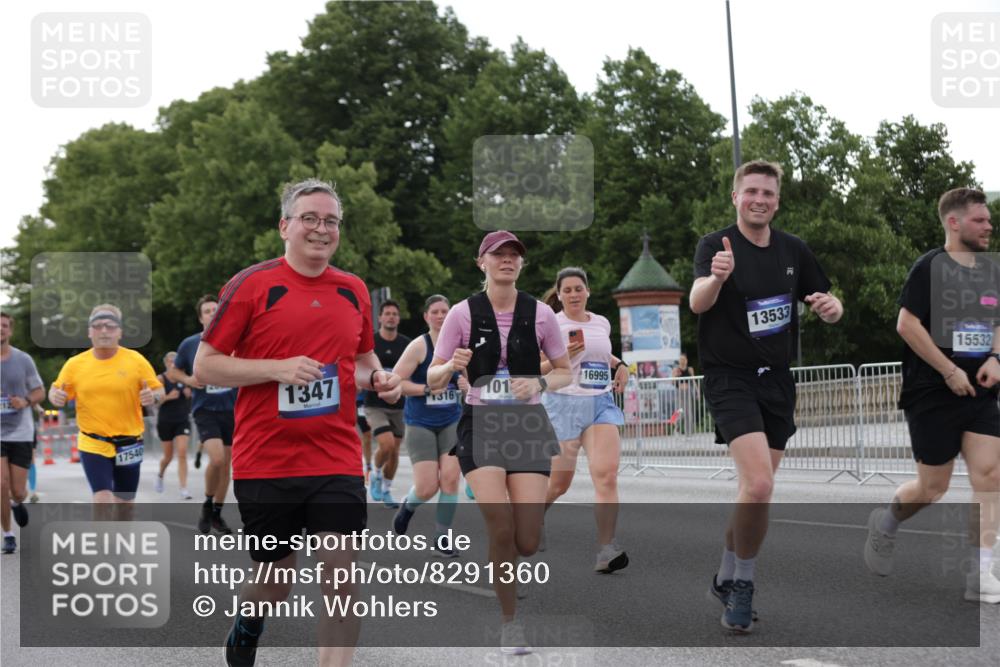 29.06.2025 - hella hamburg halbmarathon Jannik Wohlers http://msf.ph/oto/8291360 29.06.2025 10:04:19 Lombardsbrücke 1213, 1316, 1347, 1559, 2011, 2463, 2628, 2698, 3994, 4146, 4293, 4394, 4538, 4951, 5869, 6311, 8049, 10100, 10709, 10834, 11551, 12125, 12924, 13533, 13625, 15532, 16128, 16145, 16357, 16995, 17434, 17540, 17685, 17686, 17814, 18520 meine-sportfotos.de