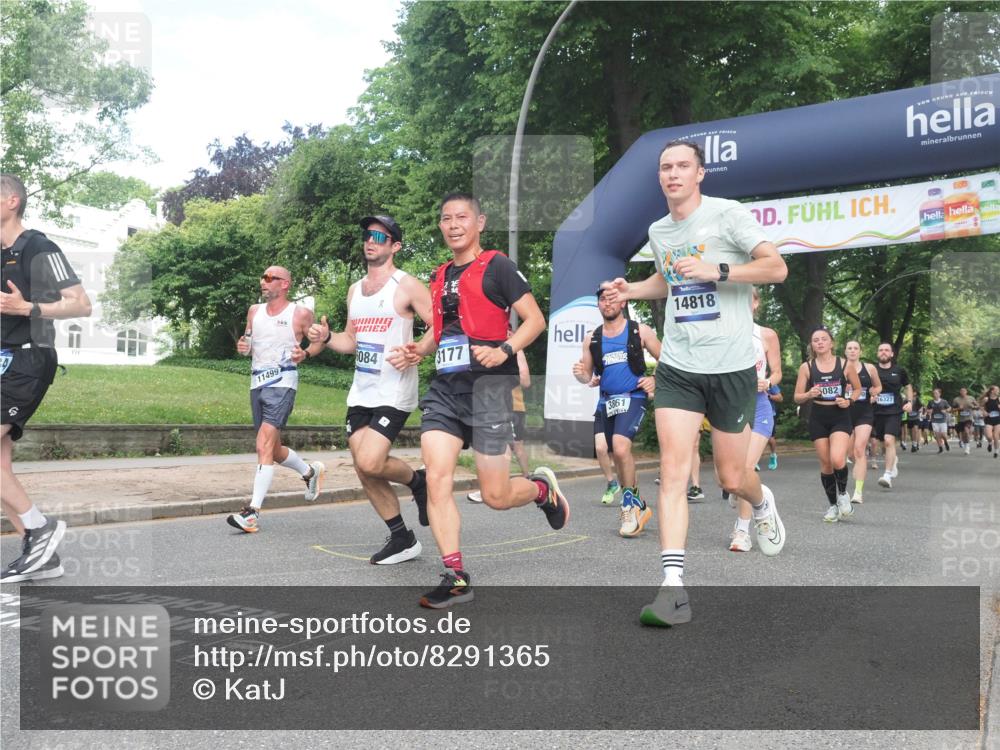 29.06.2025 - hella hamburg halbmarathon KatJ http://msf.ph/oto/8291365 29.06.2025 10:42:11 Zwischen KM18-KM19 2252, 3177, 3861, 5021, 6082, 6084, 6433, 6569 meine-sportfotos.de