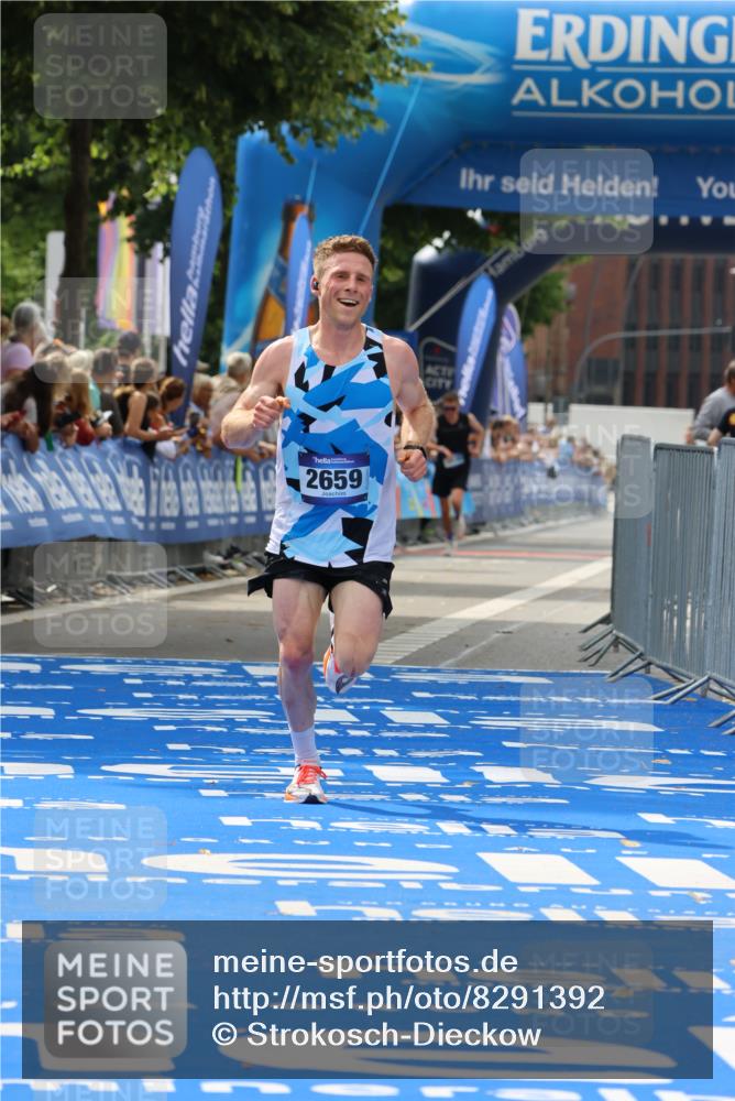 29.06.2025 - hella hamburg halbmarathon Strokosch-Dieckow http://msf.ph/oto/8291392 29.06.2025 10:19:23 Ziel 2659, 13016 meine-sportfotos.de