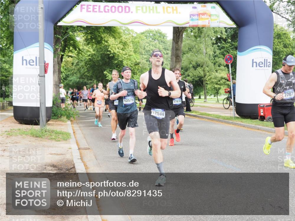29.06.2025 - hella hamburg halbmarathon MichiJ http://msf.ph/oto/8291435 29.06.2025 10:33:38 Zwischen KM18-KM19 1920, 2188, 4277, 6819, 6831, 7087, 9105, 11495, 12161, 12579, 13687, 14462, 15362, 15365, 16725, 16803, 17544, 17835, 17960, 18810 meine-sportfotos.de