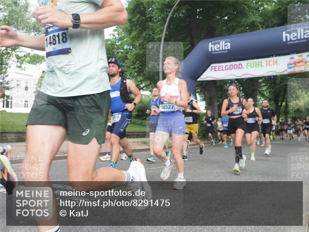 29.06.2025 - hella hamburg halbmarathon KatJ http://msf.ph/oto/8291475 29.06.2025 10:42:12 Zwischen KM18-KM19 2252, 2612, 3177, 3861, 5021, 6082, 6084, 6433, 6569 meine-sportfotos.de